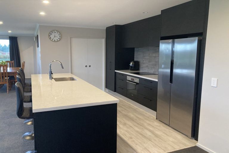 Photo of property in 932 Salisbury Road, Midhirst, Stratford, 4394