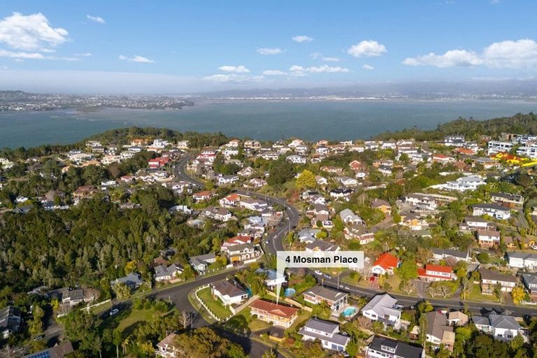 Photo of property in 4 Mosman Place, Chatswood, Auckland, 0626