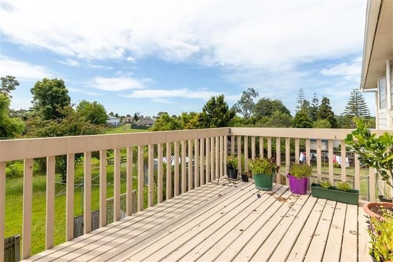 Photo of property in 29 Golf Road, New Lynn, Auckland, 0600