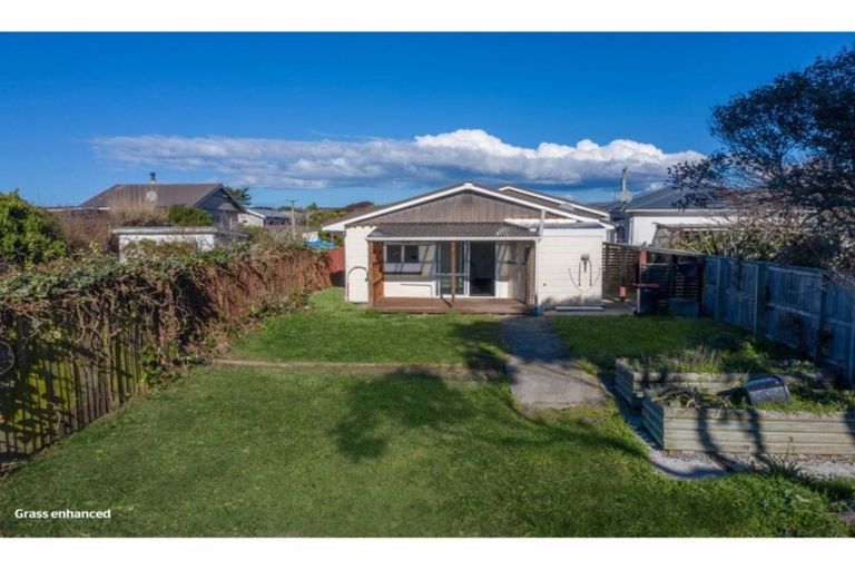 Photo of property in 22 Tovey Street, New Brighton, Christchurch, 8061