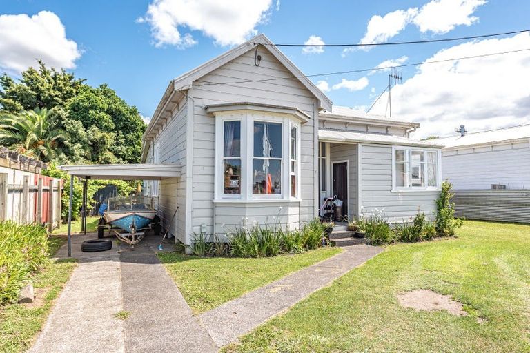 Photo of property in 11 Kelvin Street, Aramoho, Wanganui, 4500