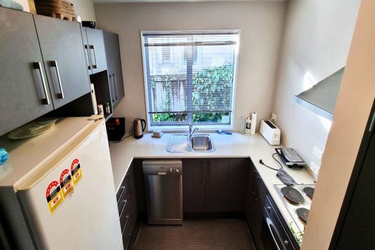 Photo of property in 1/108 Lincoln Road, Henderson, Auckland, 0610