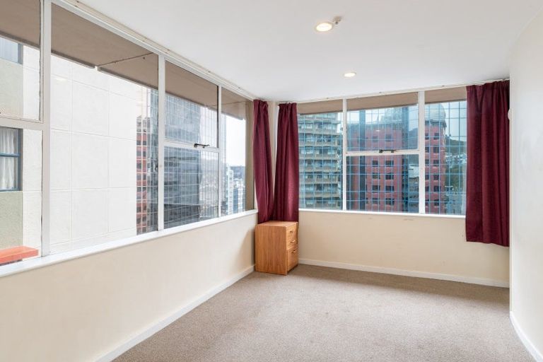 Photo of property in Terrace Tower Apartments, 8a/126 The Terrace, Wellington Central, Wellington, 6011