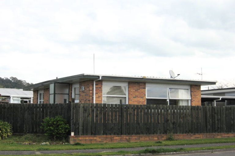 Photo of property in 2 Trent Place, Fenton Park, Rotorua, 3010