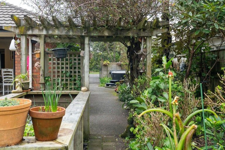 Photo of property in 6 Nimmo Avenue, Waikanae, 5036