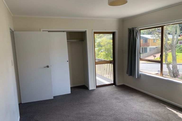Photo of property in 7 Pluto Place, Beach Haven, Auckland, 0626