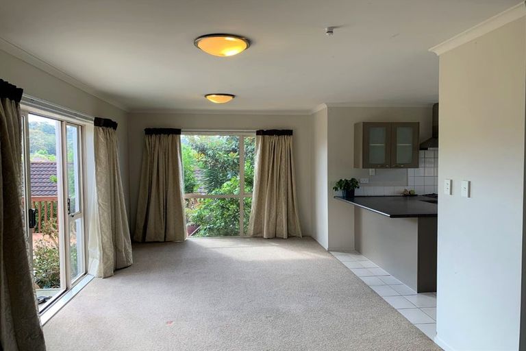 Photo of property in 1 Luna Place, Henderson, Auckland, 0612
