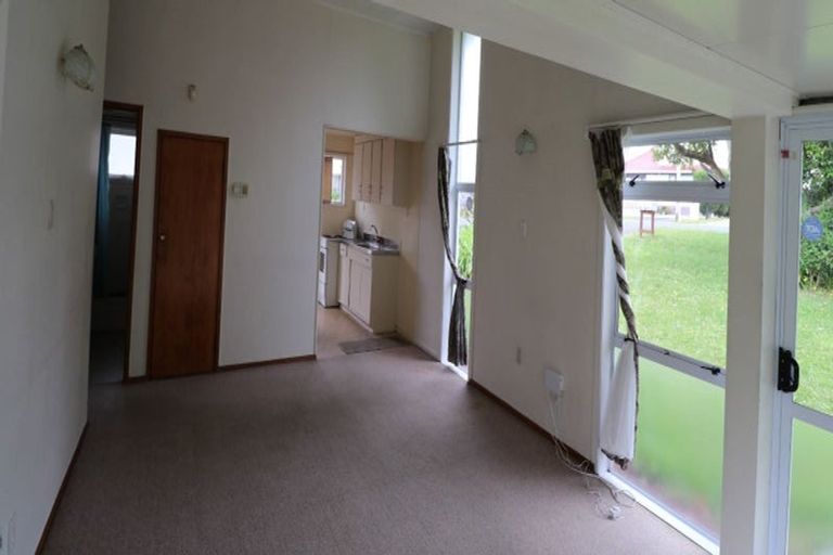 Photo of property in 2/462 Hillsborough Road, Mount Roskill, Auckland, 1041