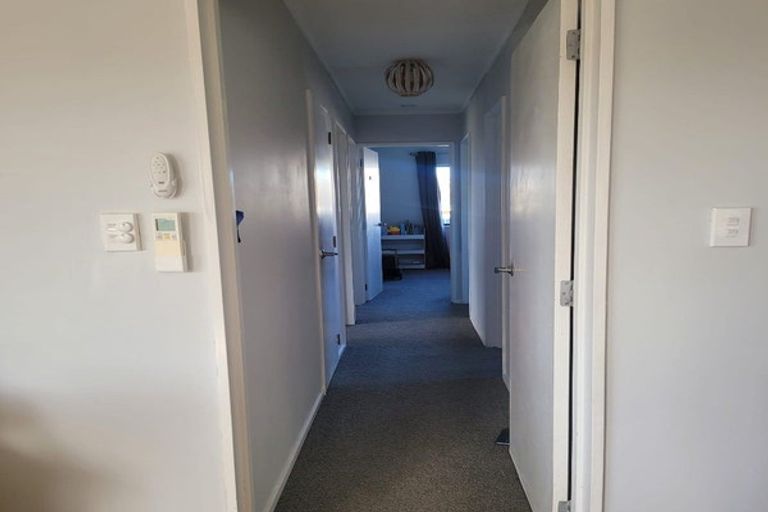 Photo of property in 158 Bruce Mclaren Road, Henderson, Auckland, 0612