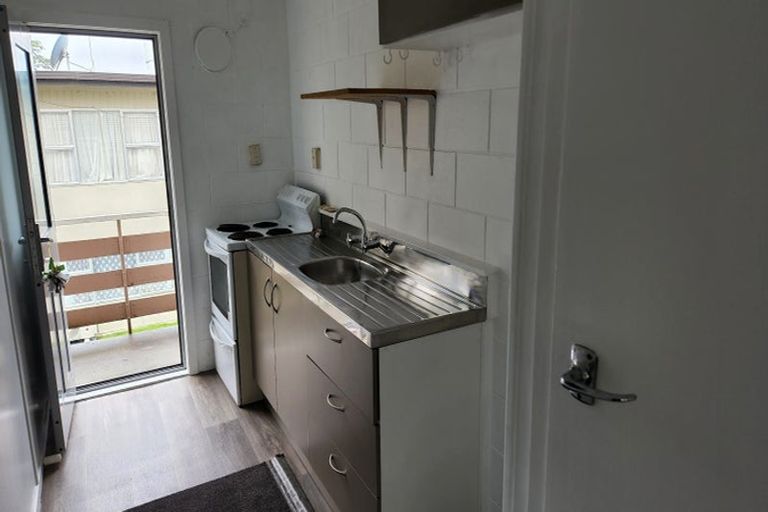 Photo of property in 2/16 Thames Street, Claudelands, Hamilton, 3214