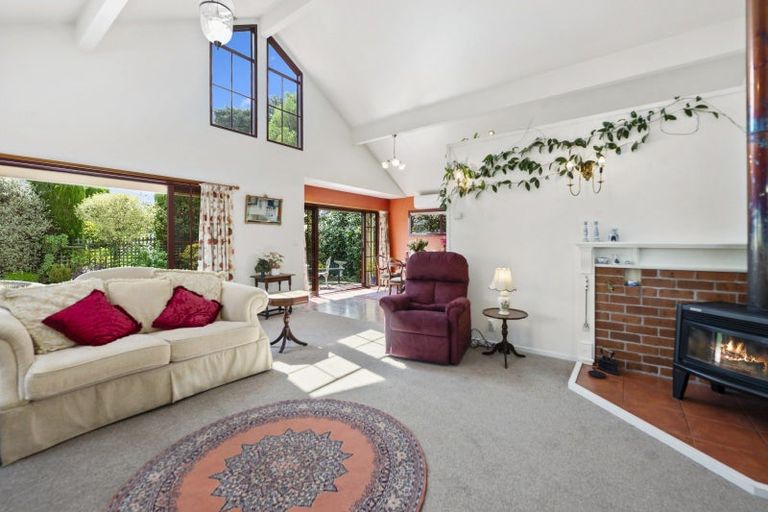 Photo of property in 19 Gibbs Place, Kinloch, Taupo, 3377