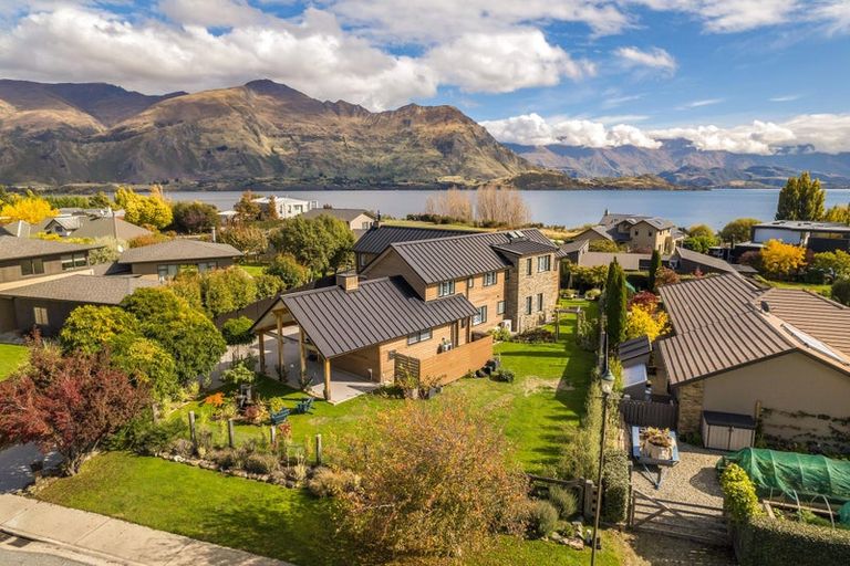 Photo of property in 15 Penrith Park Drive, Wanaka, 9305