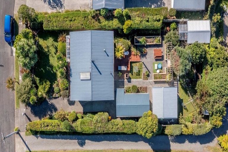 Photo of property in 14 Alexander Street, Waikanae, 5036