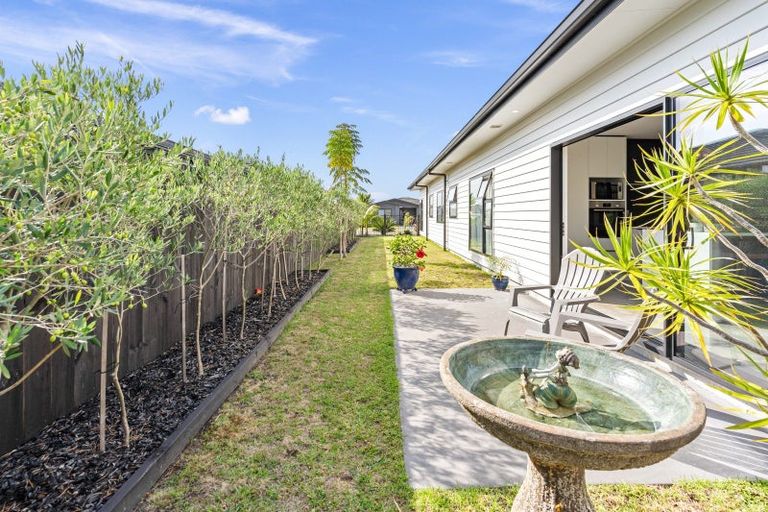 Photo of property in 7 Olney Court, One Tree Point, 0118