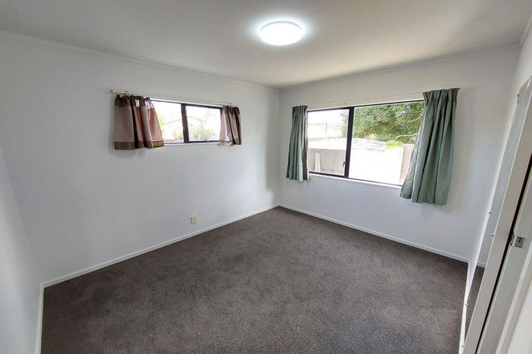 Photo of property in 10 Lacebark Court, Titirangi, Auckland, 0604