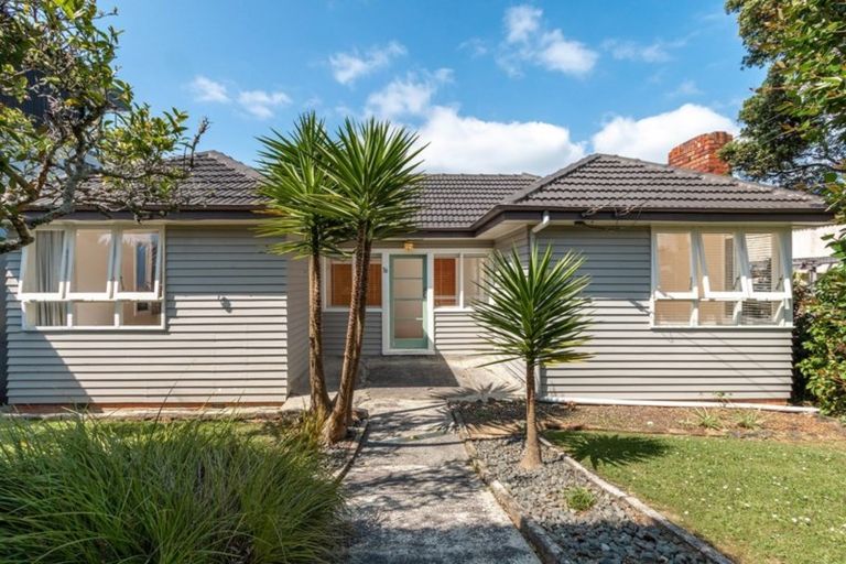 Photo of property in 36 Sunny Brae Crescent, Westmere, Auckland, 1022