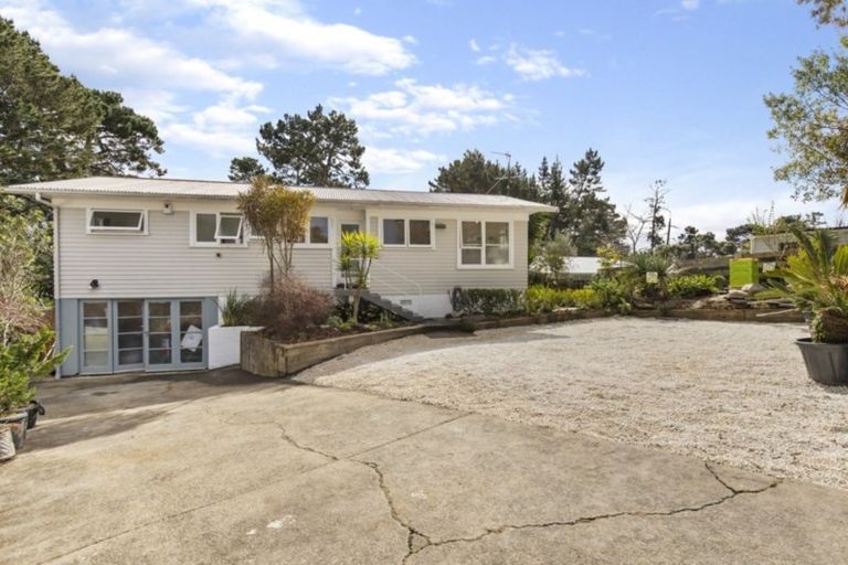 Photo of property in 85 Barrys Road, Glendene, Auckland, 0602
