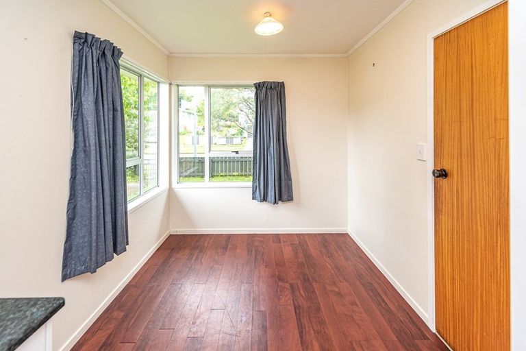 Photo of property in 15 Massey Street, Aramoho, Whanganui, 4500