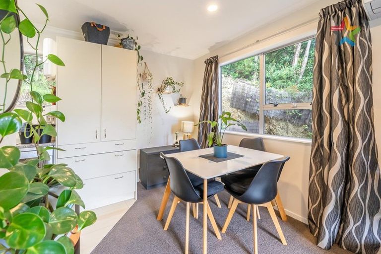 Photo of property in 4 John Street, Stokes Valley, Lower Hutt, 5019