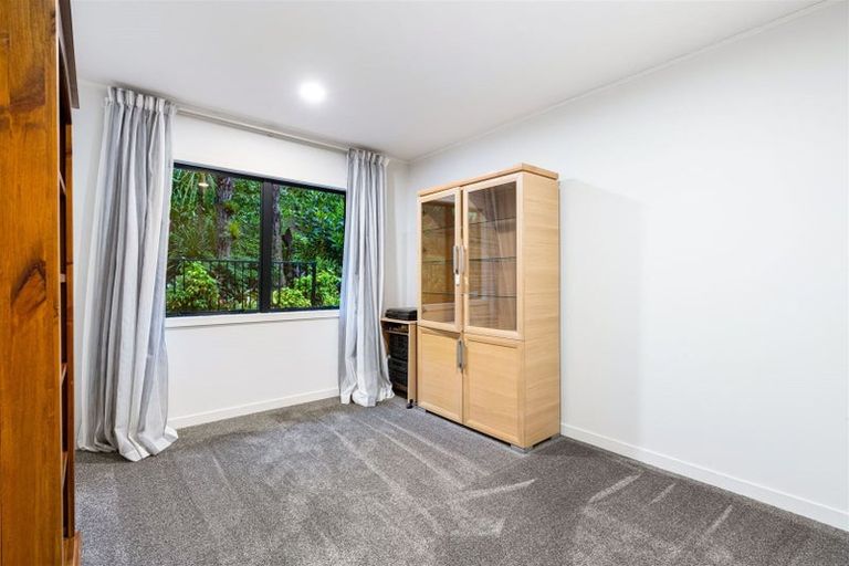 Photo of property in 22 Darcy Place, Massey, Auckland, 0614