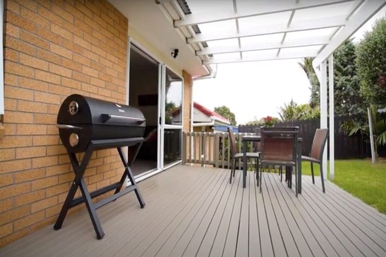 Photo of property in 2/33 Harley Road, Takapuna, Auckland, 0622