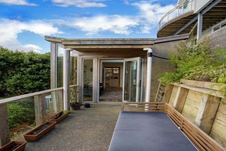 Photo of property in 300b Oriental Parade, Oriental Bay, Wellington, 6011