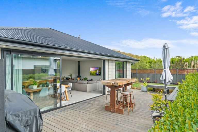 Photo of property in 90 Bradwell Crescent, Halswell, Christchurch, 8025