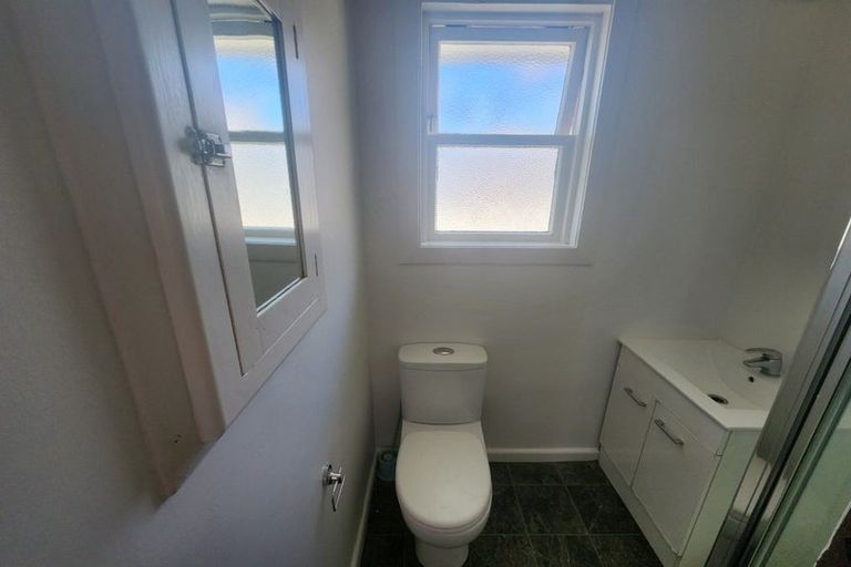 Photo of property in 28 Auburn Avenue, Upper Riccarton, Christchurch, 8041