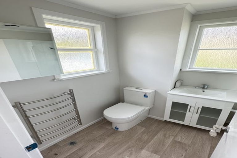 Photo of property in 14 Peck Street, Taita, Lower Hutt, 5011