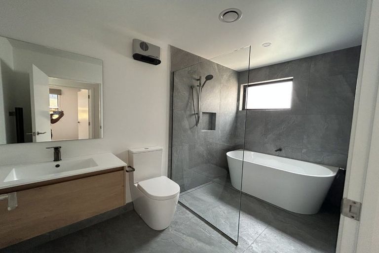 Photo of property in 63 Perendale Road, Jacks Point, 9371