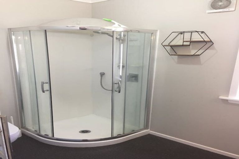 Photo of property in 17 Portland Crescent, Thorndon, Wellington, 6011