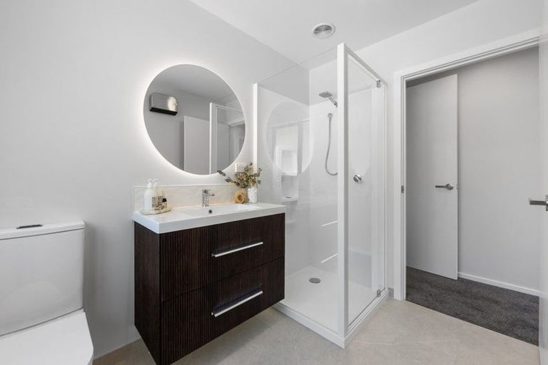 Photo of property in 307a Mount Pleasant Road, Mount Pleasant, Christchurch, 8081