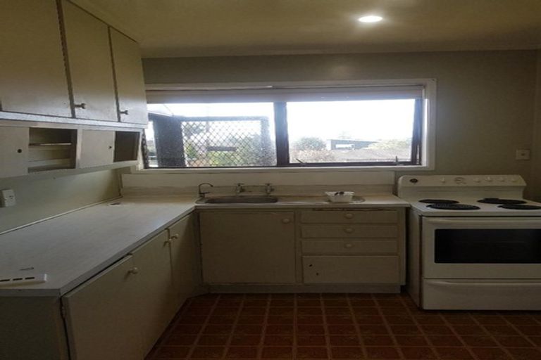Photo of property in 2/1 Parker Avenue, New Lynn, Auckland, 0600