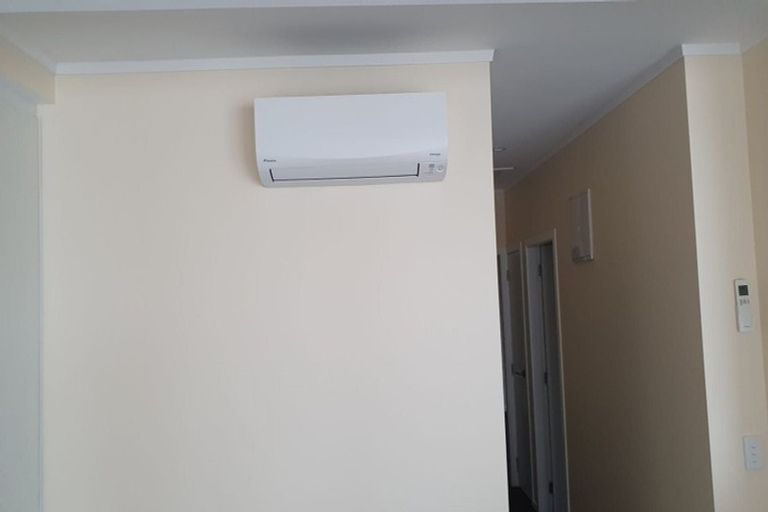 Photo of property in 21 Olivia Crescent, Tawa, Wellington, 5028