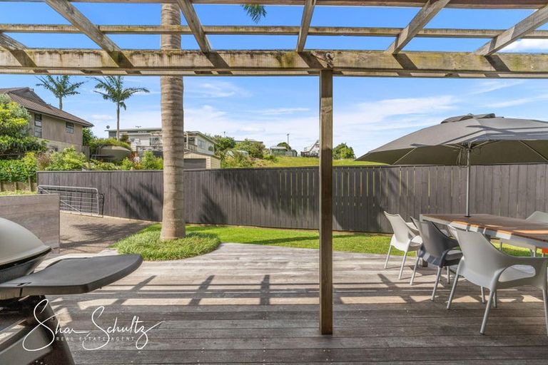 Photo of property in 24 Oxford Street, Whakapirau, Maungaturoto, 0583