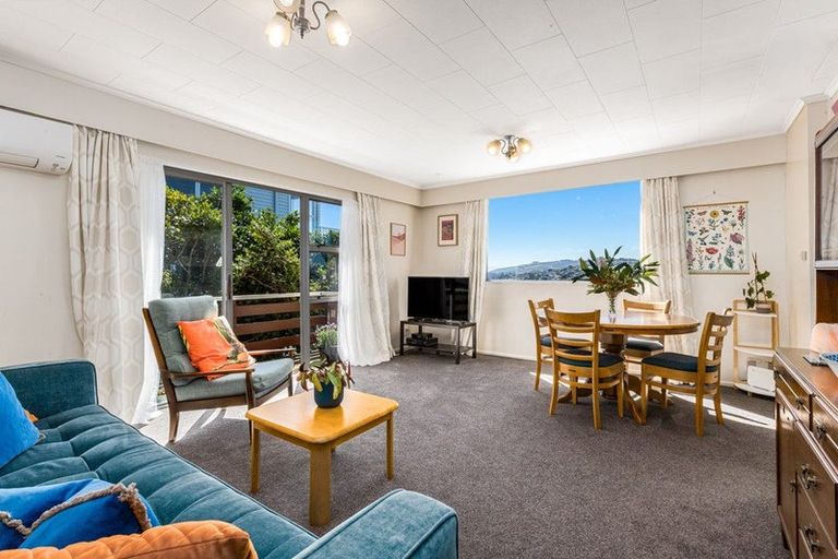 Photo of property in 1/26 Rajkot Terrace, Broadmeadows, Wellington, 6035