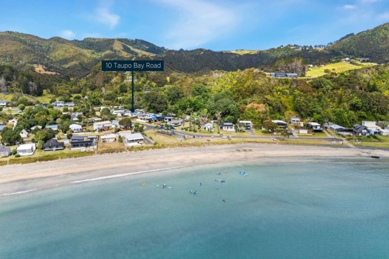 Photo of property in 10 Taupo Bay Road, Taupo Bay, Mangonui, 0494