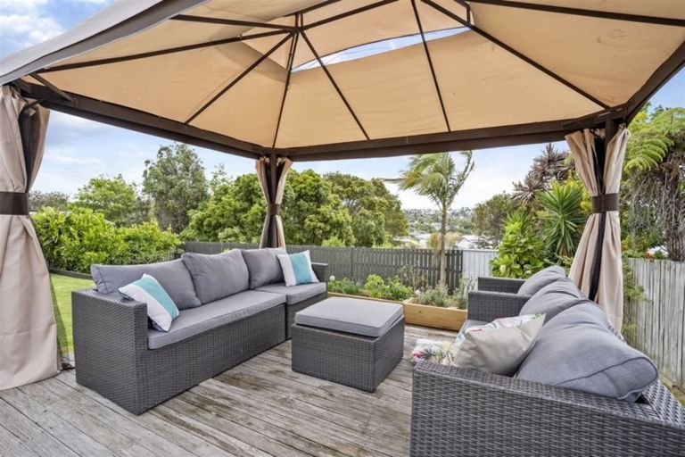 Photo of property in 117 Bruce Road, Glenfield, Auckland, 0629