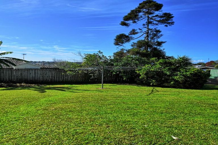 Photo of property in 143 Waimumu Road, Massey, Auckland, 0614