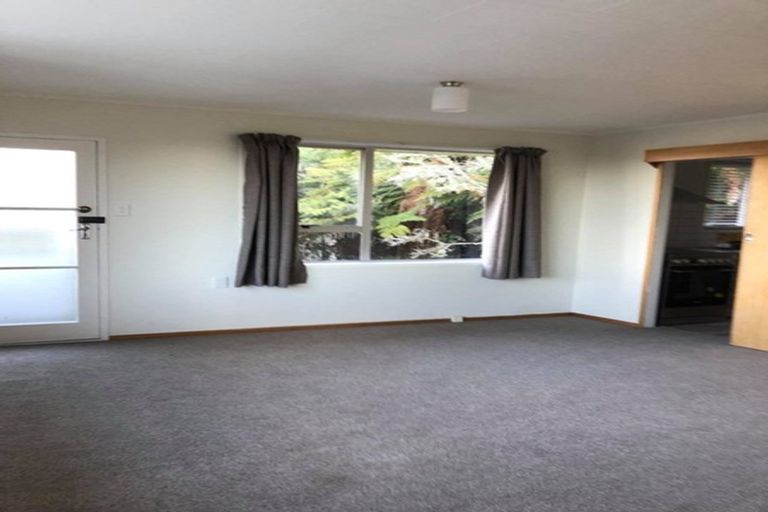 Photo of property in 2/87 Mallard Drive, Selwyn Heights, Rotorua, 3015