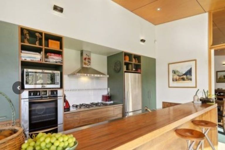 Photo of property in 33 Sylvan Way, Silverstream, Upper Hutt, 5019