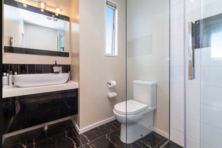 Photo of property in 28 Mayfair Street, Riccarton, Christchurch, 8011