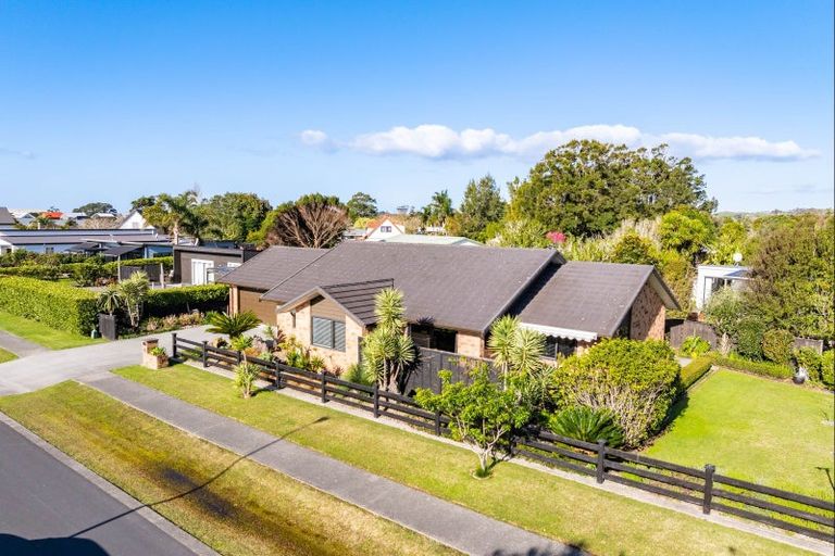 Photo of property in 6 Dune View Drive, Mangawhai, 0505