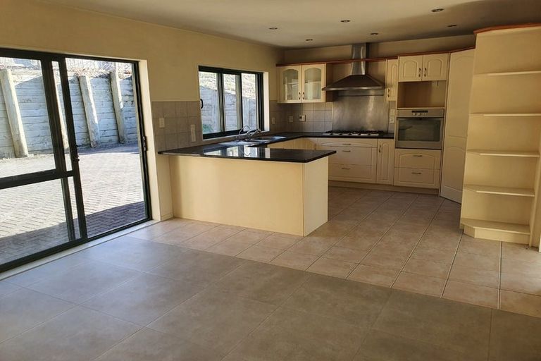 Photo of property in 3 Boeing Place, Goodwood Heights, Auckland, 2105