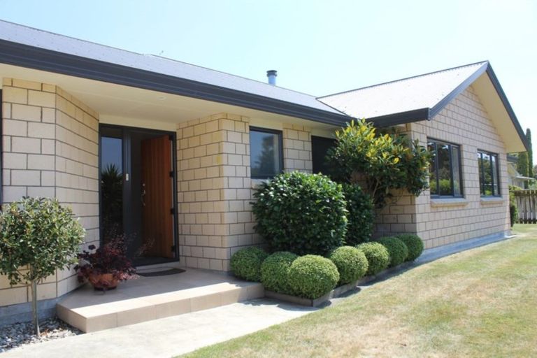 Photo of property in 8a Allan Street, Dannevirke, 4930