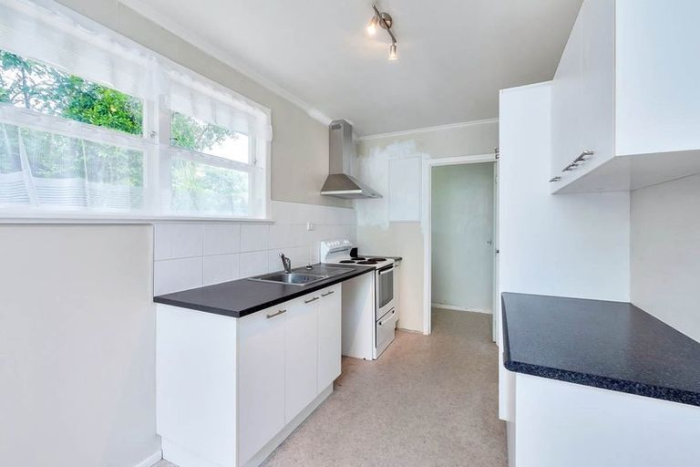 Photo of property in 13a Ribblesdale Road, Henderson, Auckland, 0612