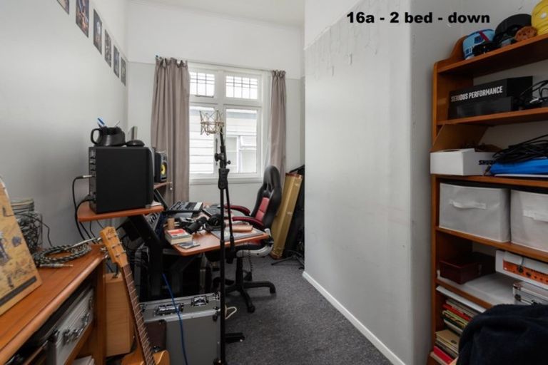 Photo of property in 16 Glendavar Street, Berhampore, Wellington, 6023