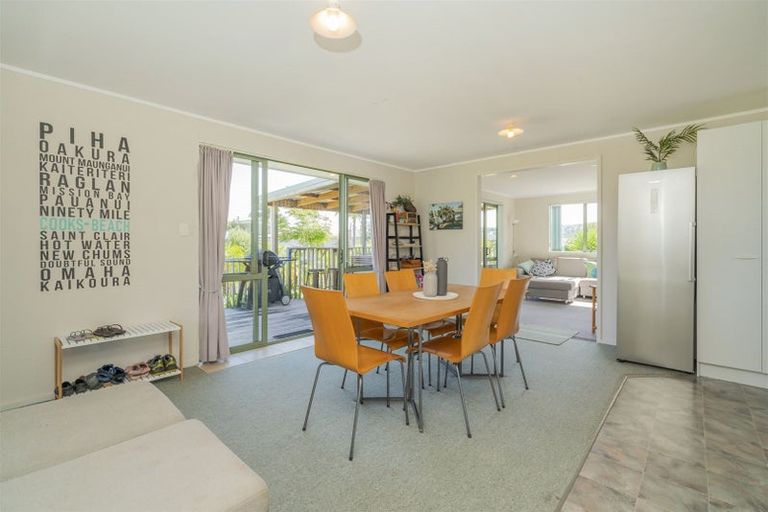 Photo of property in 23 Hawk Hill Crescent, Cooks Beach, Whitianga, 3591