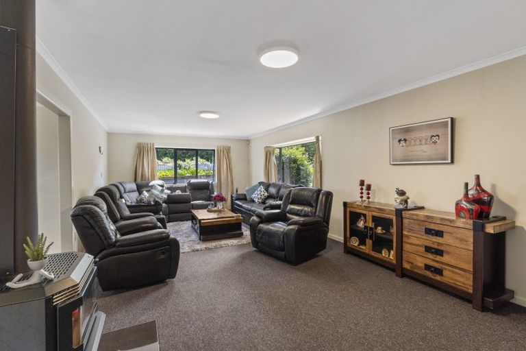 Photo of property in 14 Tararua Crescent, Otaki, 5512