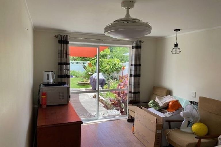 Photo of property in 8 Keith Sands Grove, Havelock North, 4130